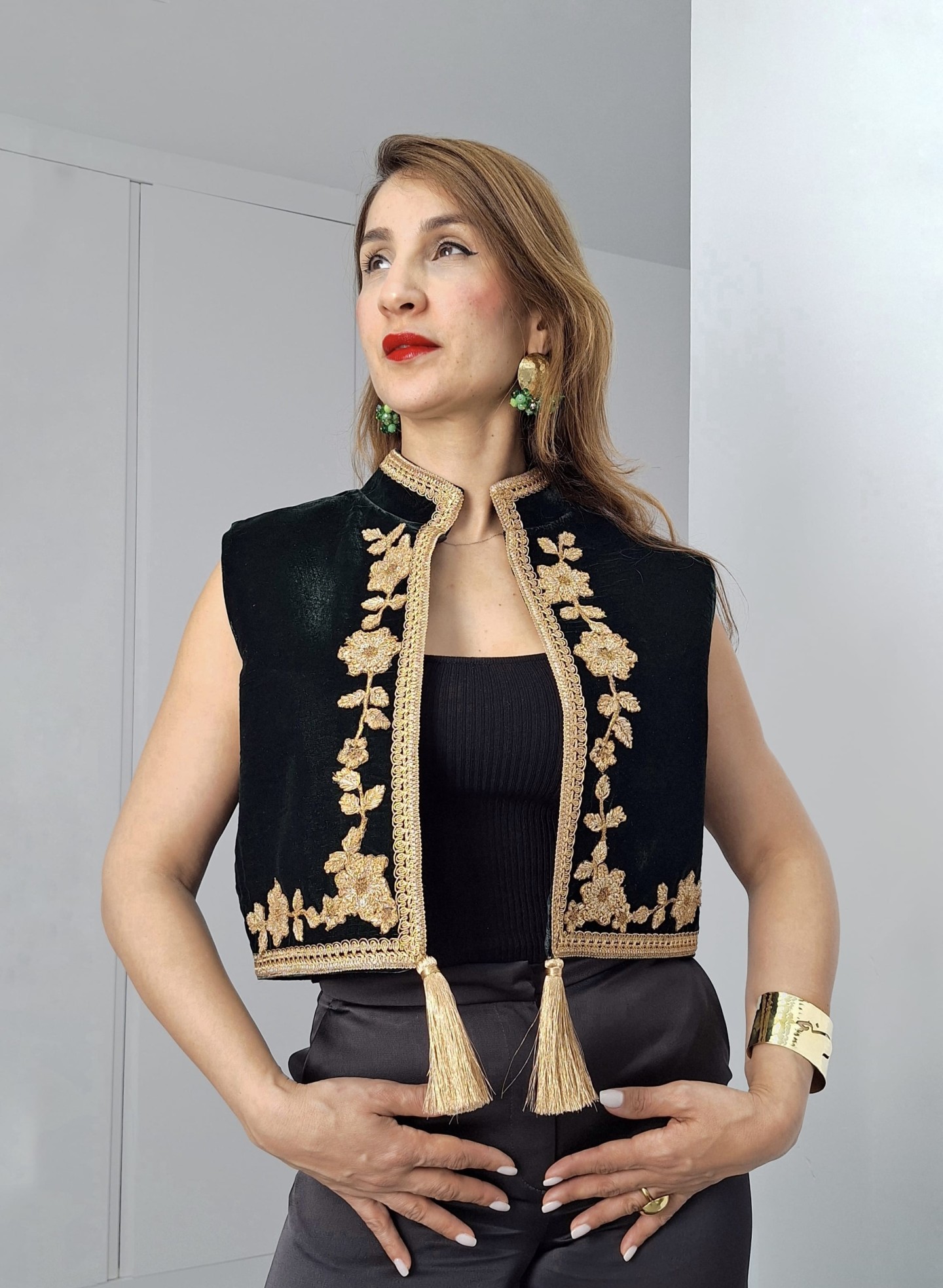 Farmla Anissa Velours Chic Col Officier Broderie Fleur