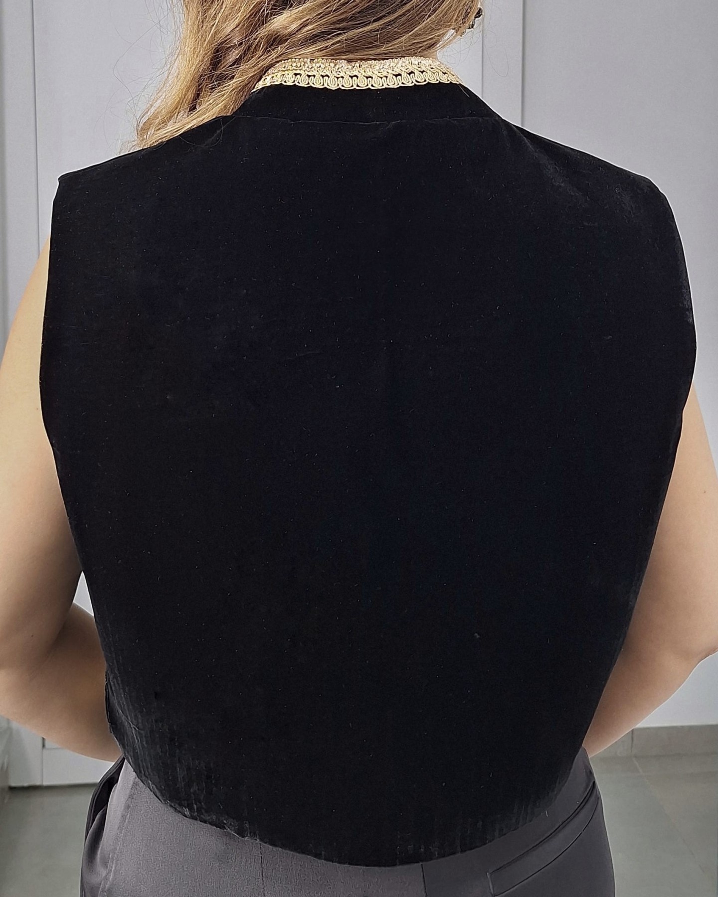 Farmla Anissa Velours Chic Col Officier Broderie Fleur