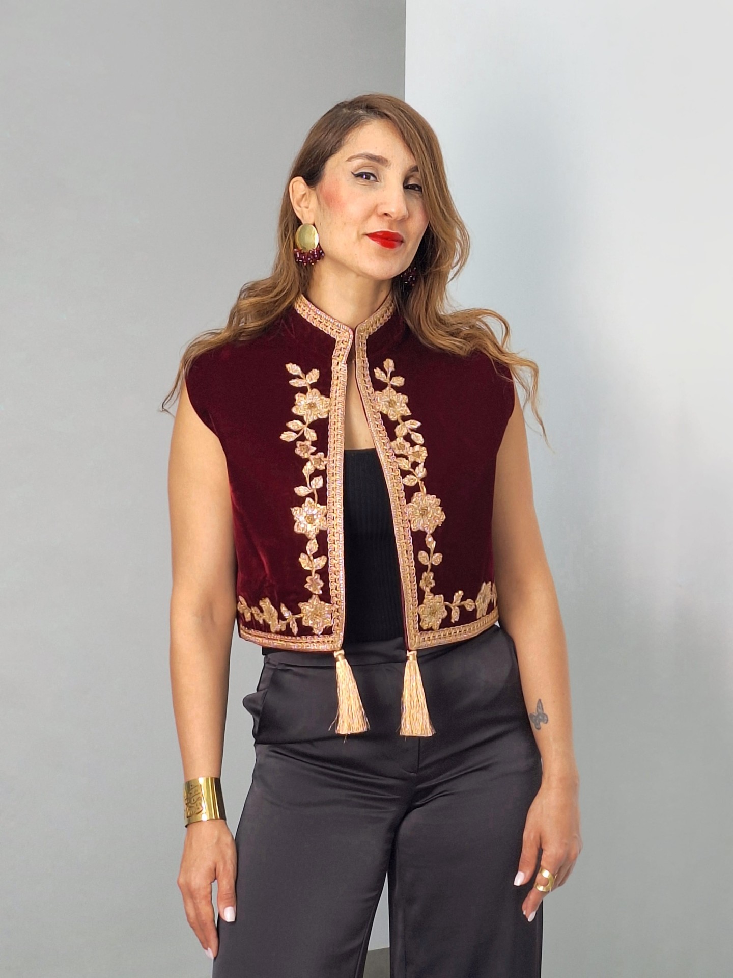 Farmla Anissa Velours Chic Col Officier Broderie Fleur