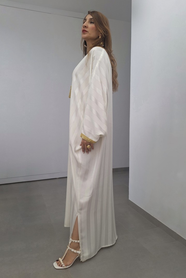 Jebba Nour Satin Papillon Fluide Chic Cérémonie Élégante