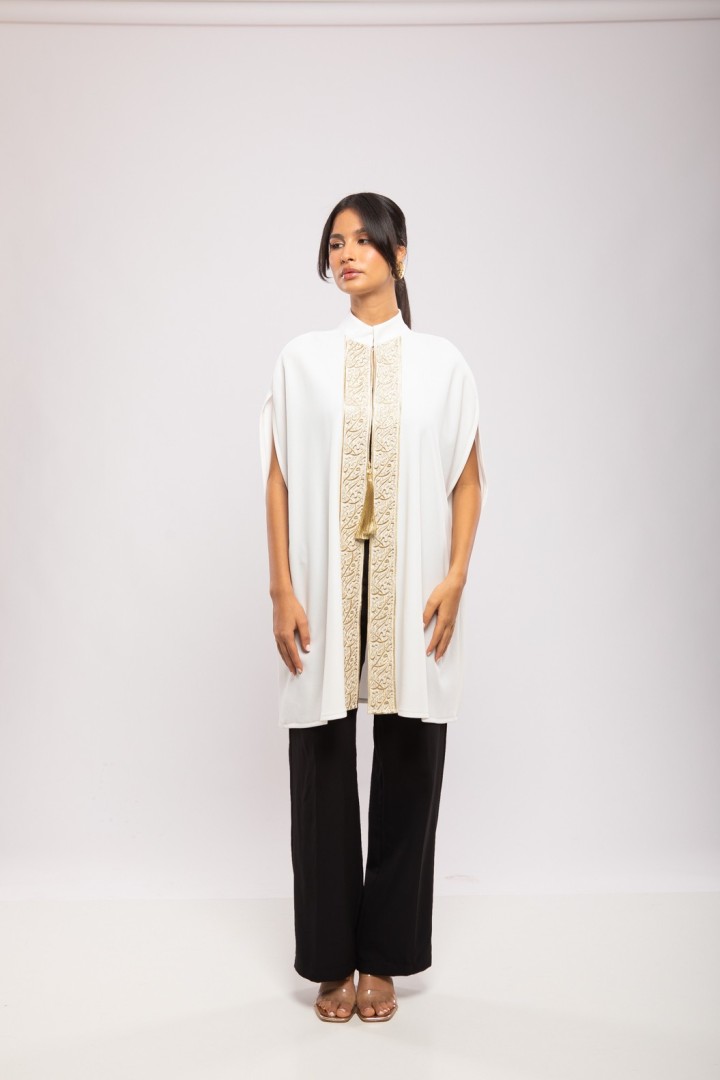 Cape Rayhana Crêpe Courte Calligraphie Évasée Chic