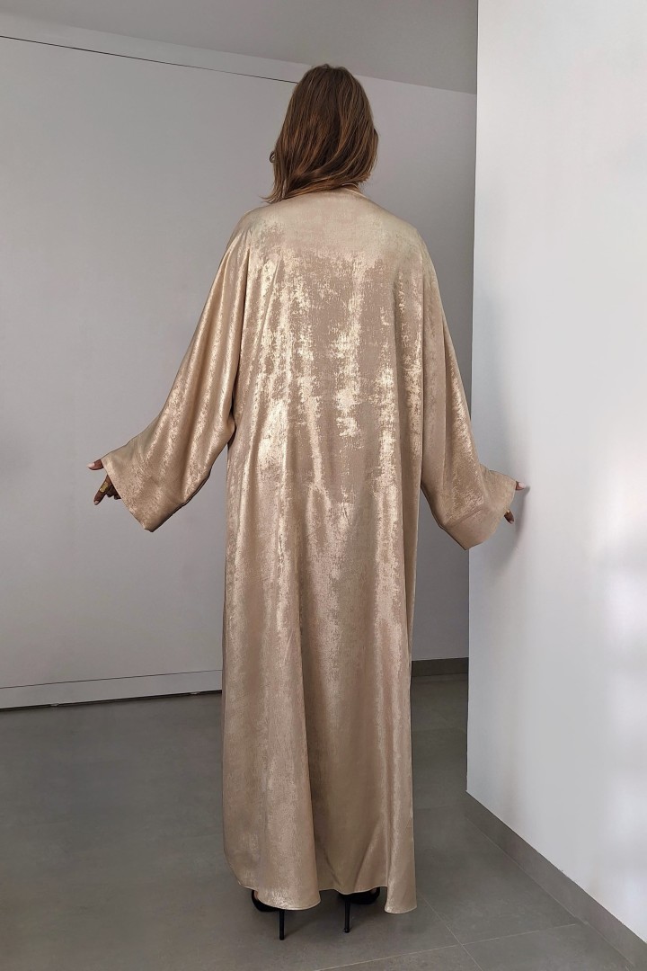 Kimono Layla — Satin Métallisé & Coupe Évasée Fluide