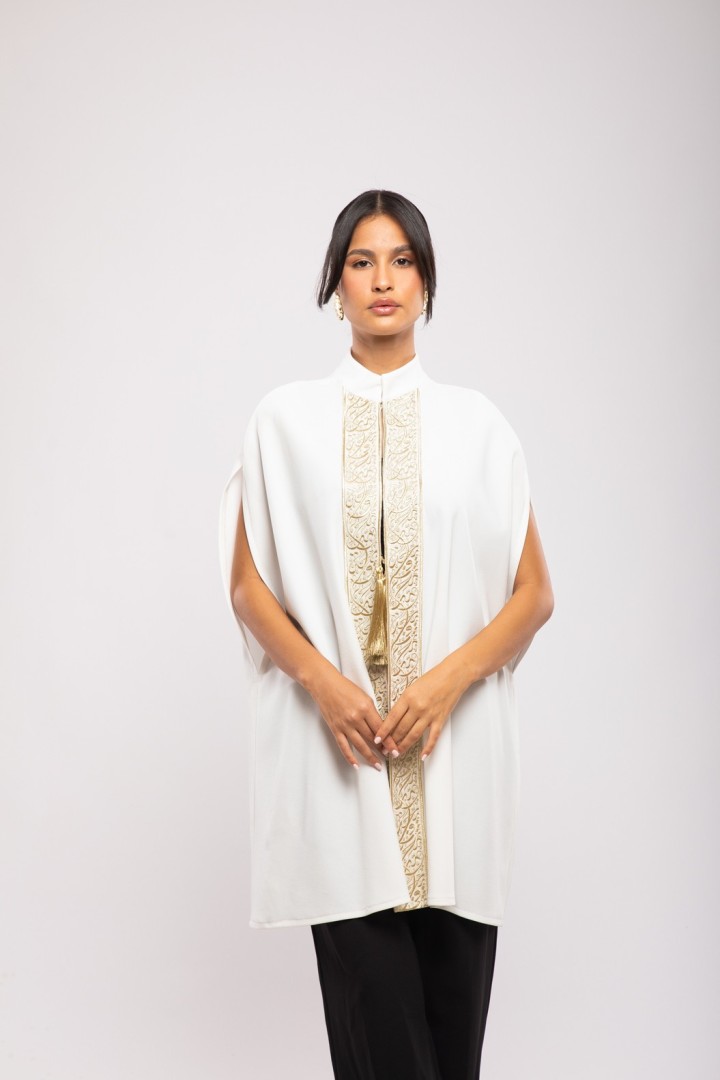 Cape Rayhana Crêpe Courte Calligraphie Évasée Chic