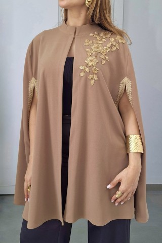 Cape Warda Crêpe Courte Évasée Broderie Fleur Chic