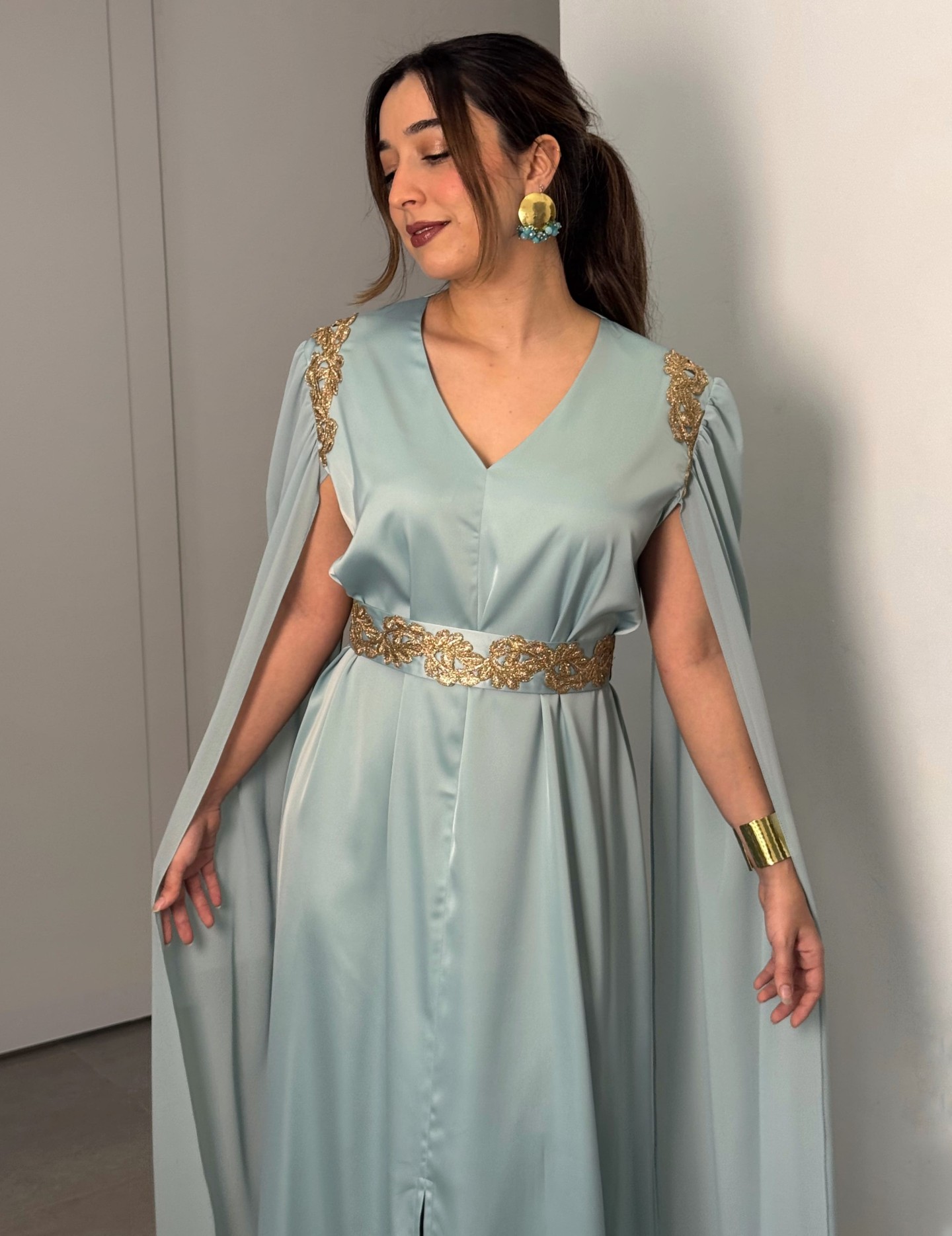 Robe Lina — Satin de Soie, Mousseline & Broderies Couture