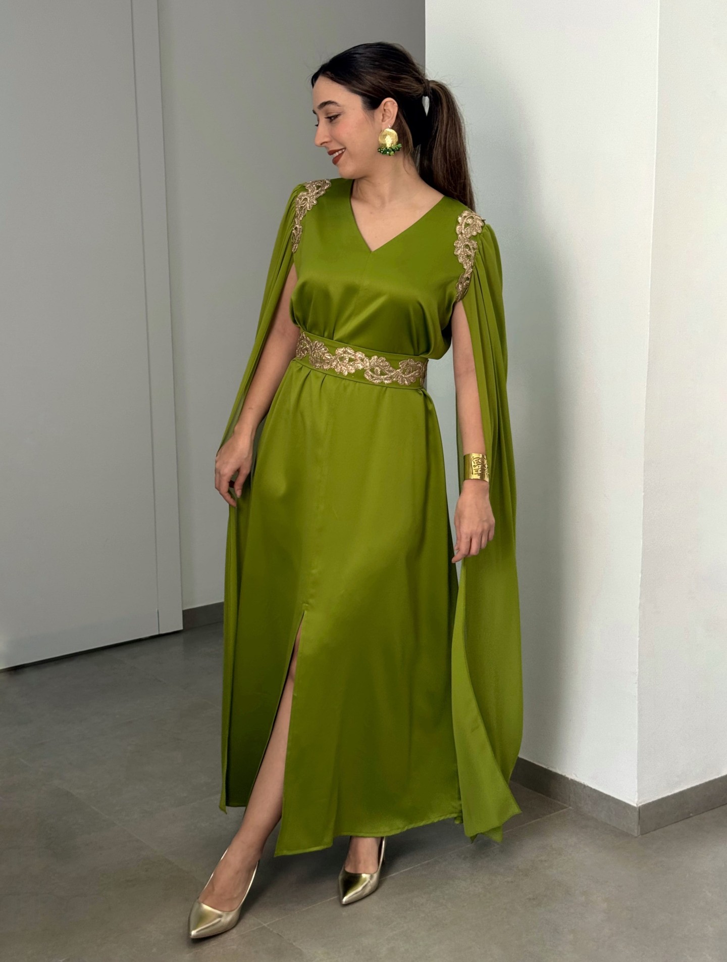 Robe Lina — Satin de Soie, Mousseline & Broderies Couture