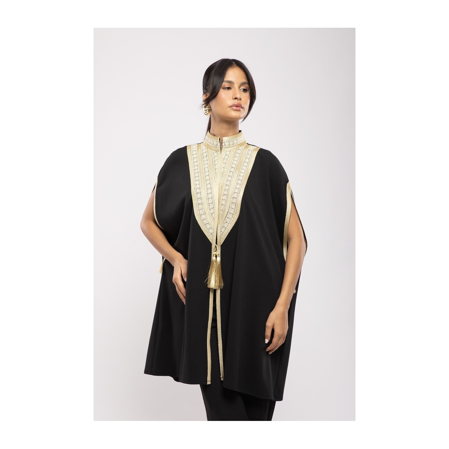 Cape Tounsia Crêpe Courte Évasée Bordure Traditionnelle Chic