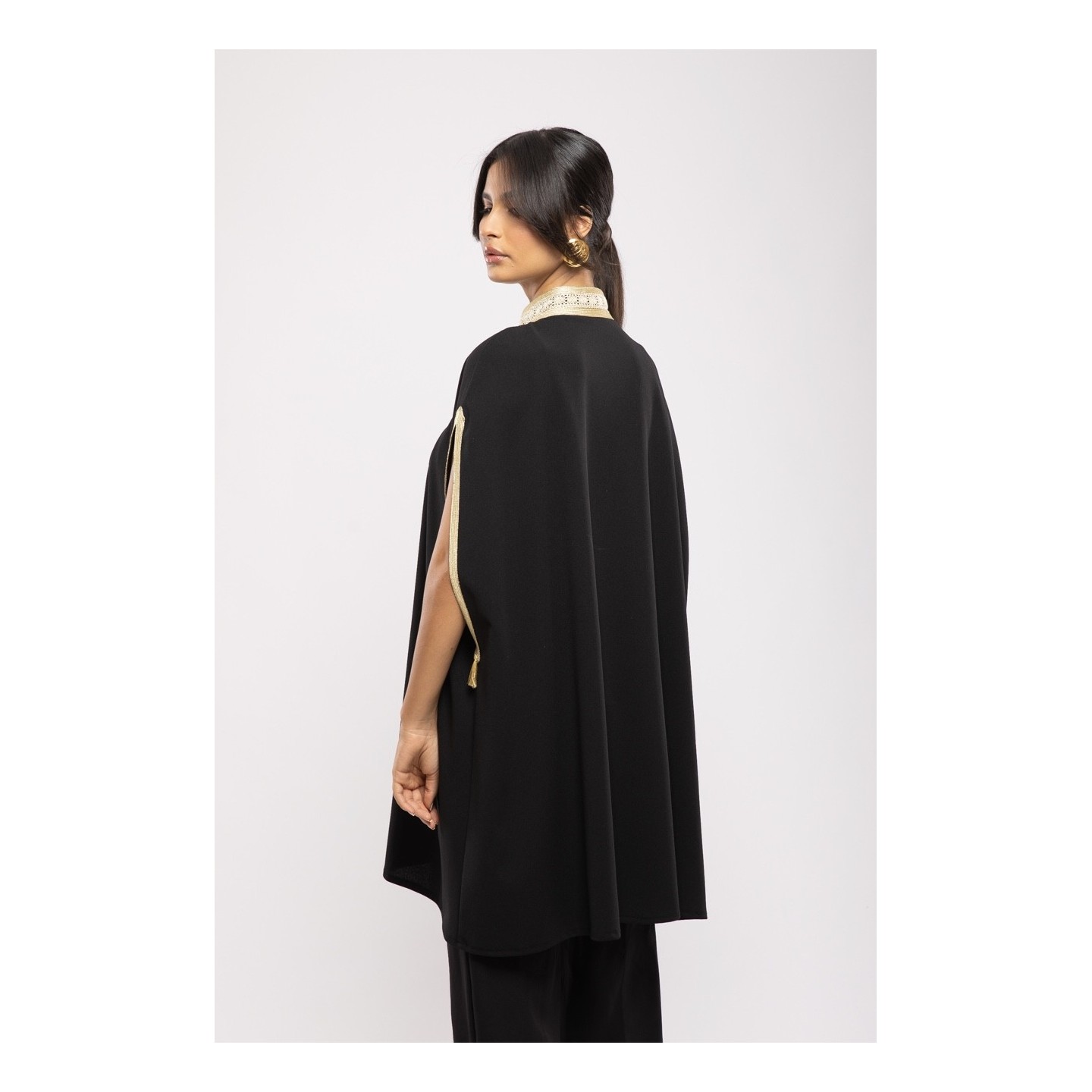 Cape Tounsia Crêpe Courte Évasée Bordure Traditionnelle Chic