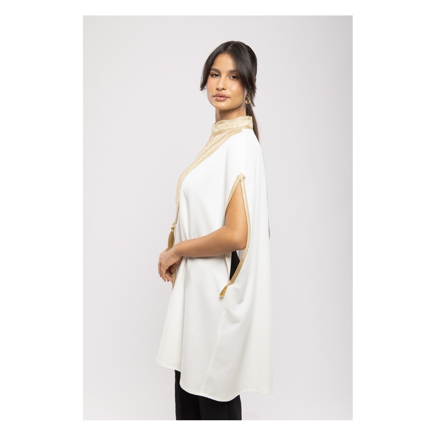 Cape Tounsia Crêpe Courte Évasée Bordure Traditionnelle Chic