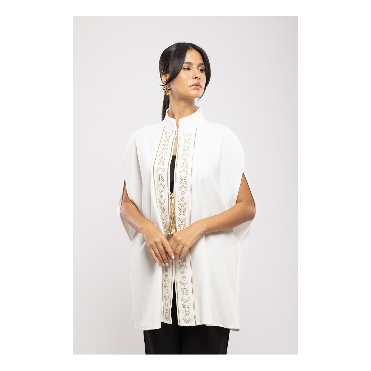 Cape Amira Crêpe Courte Évasée Bordure Berbère Chic