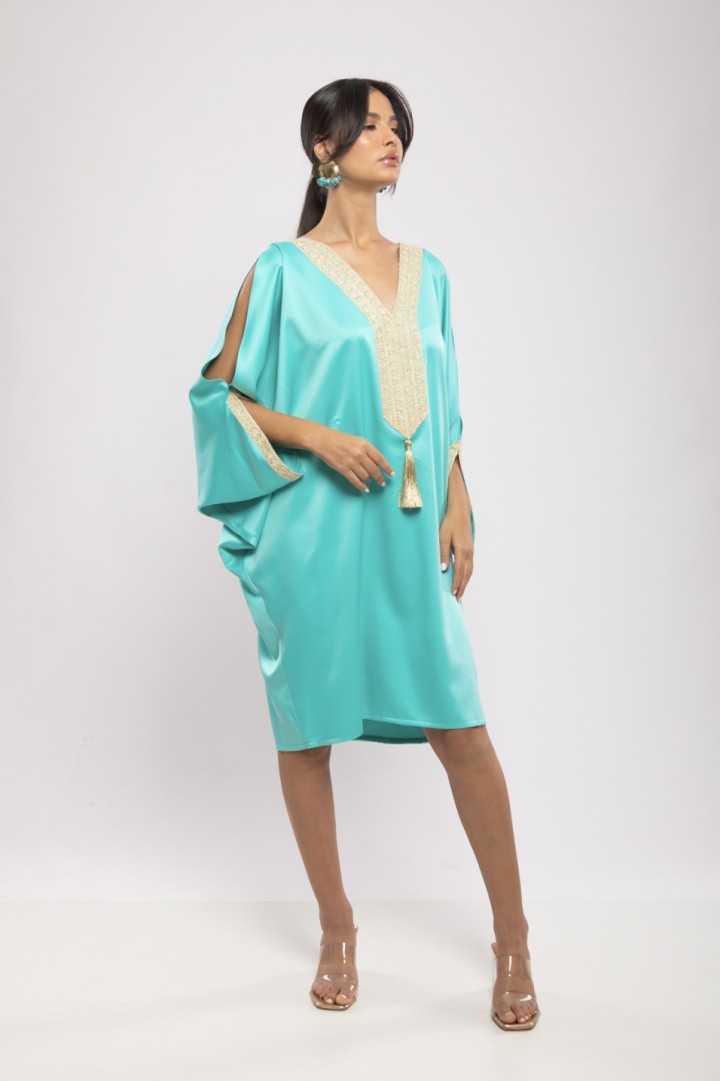 Jebba Héla Satin de Soie Courte Papillon Broderie Chic