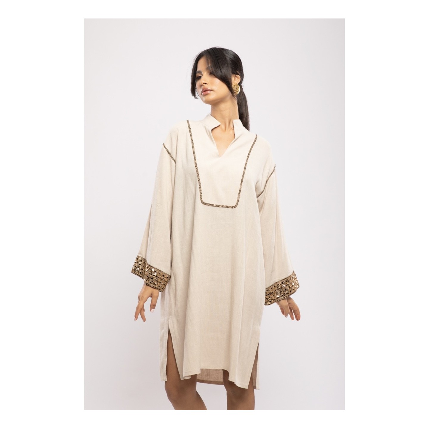 Robe Safa — Lin & Coton Premium avec Broderies Poignets