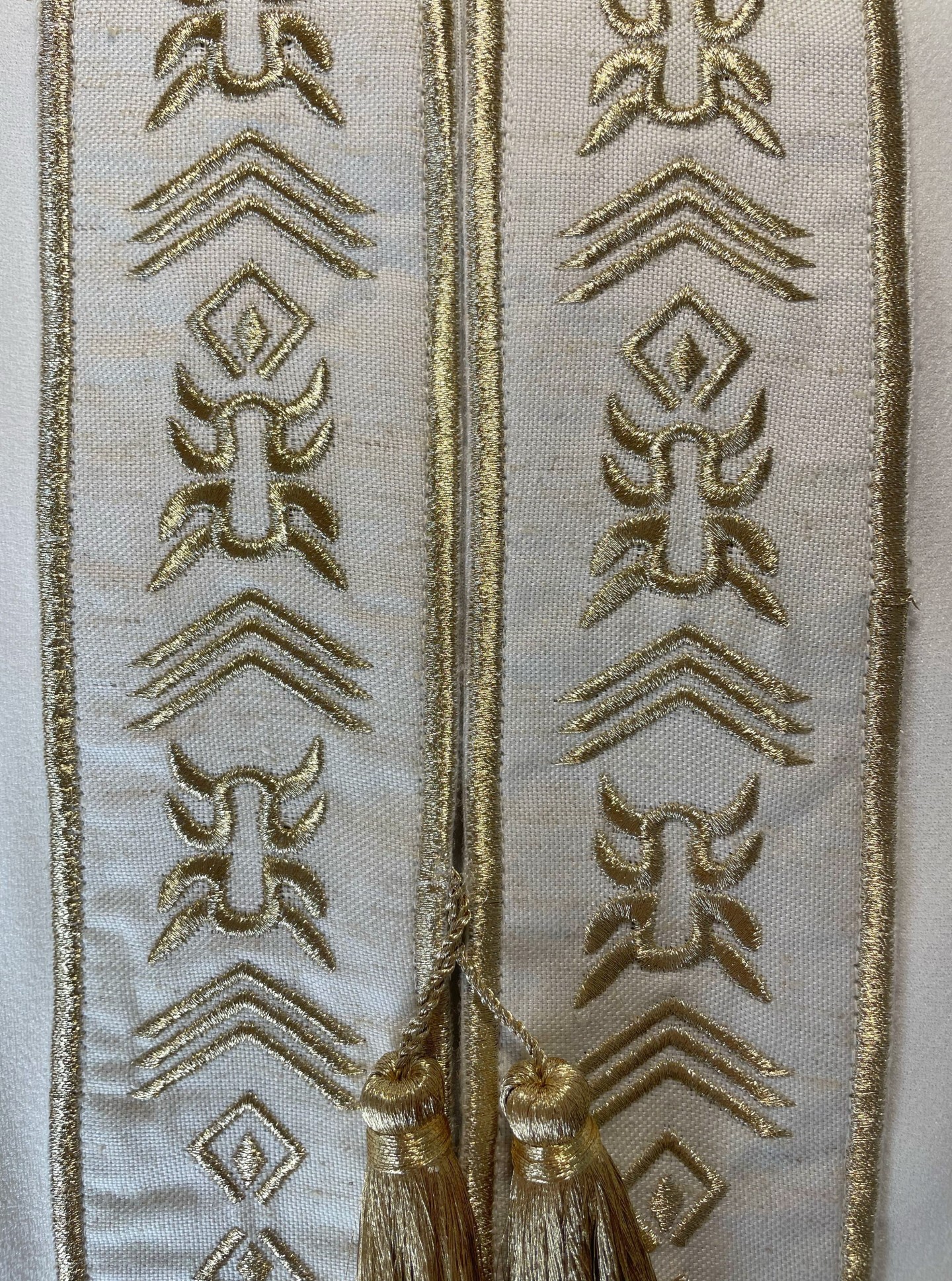 Cape Amira Crêpe Courte Évasée Bordure Berbère Chic