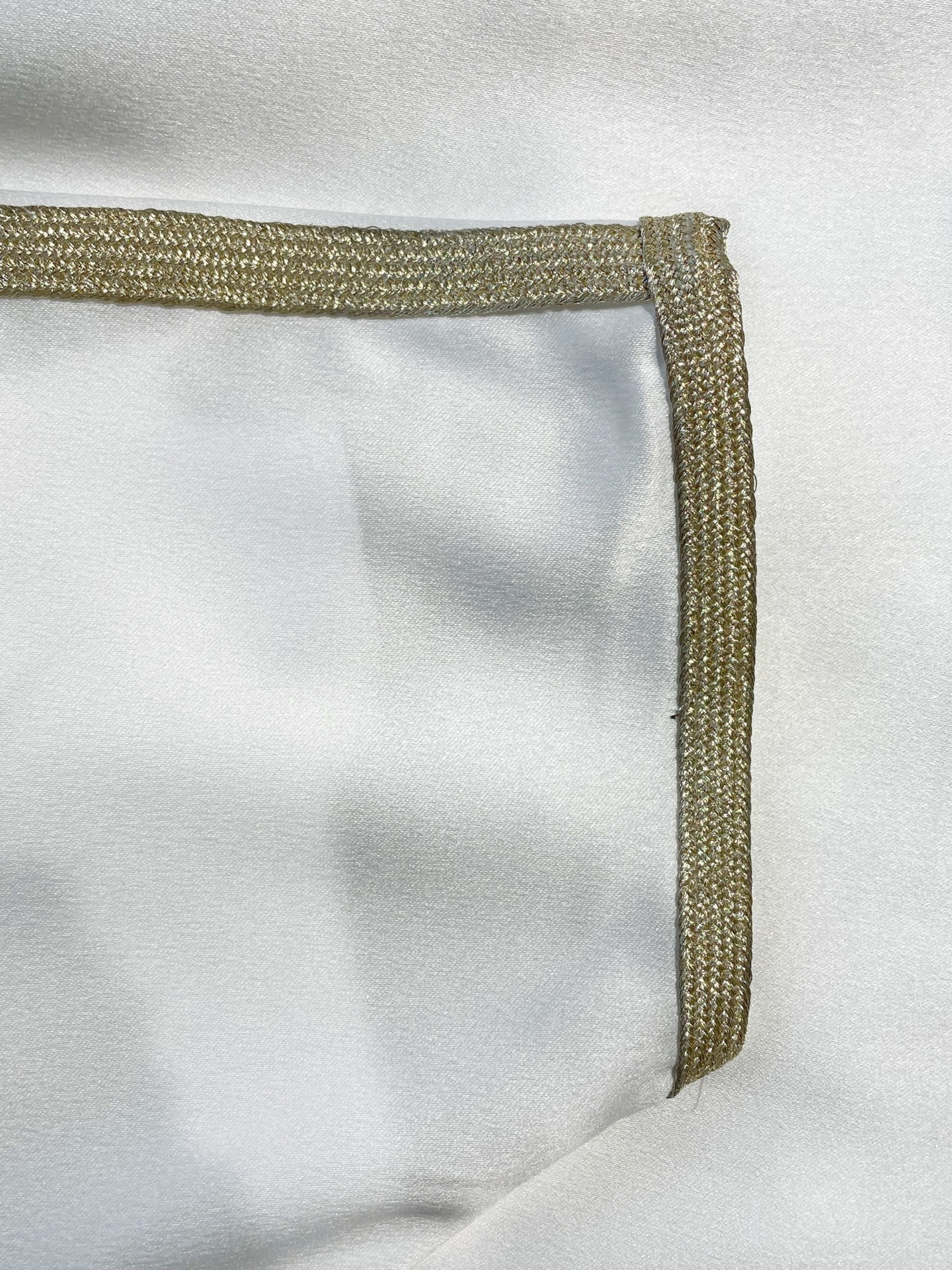 Jebba Eya Satin de Soie Fluide Chic Cérémonie Élégante